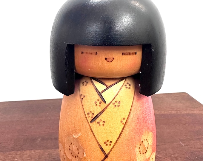 6.5'' Kokeshi Doll/ Vintage Japanese Art/ Handmade / Wood Carved Girl Doll