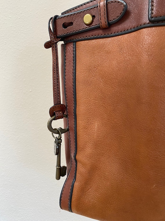 Vintage Fossil weekender cheetah bag | Brown leather satchel purse, Brown  leather satchel, Cheetah bag