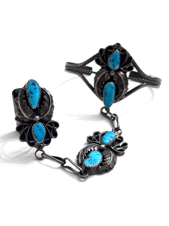 Marvelous Vintage Native American Navajo Slave Turquoise Sterling Silver Native Bracelet Ring Marvelous Vintage Native American Navajo Slave Turquoise Sterling Silver Native Bracelet Ring