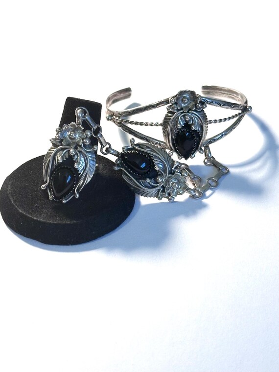Vintage Navajo Sterling and Onyx Slave Bracelet, Ring Size 8, Unsigned (B052)