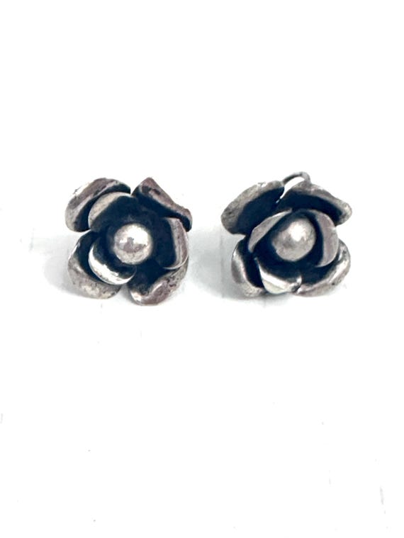 Vintage Sterling Silver Flower Design Screw Back Earrings