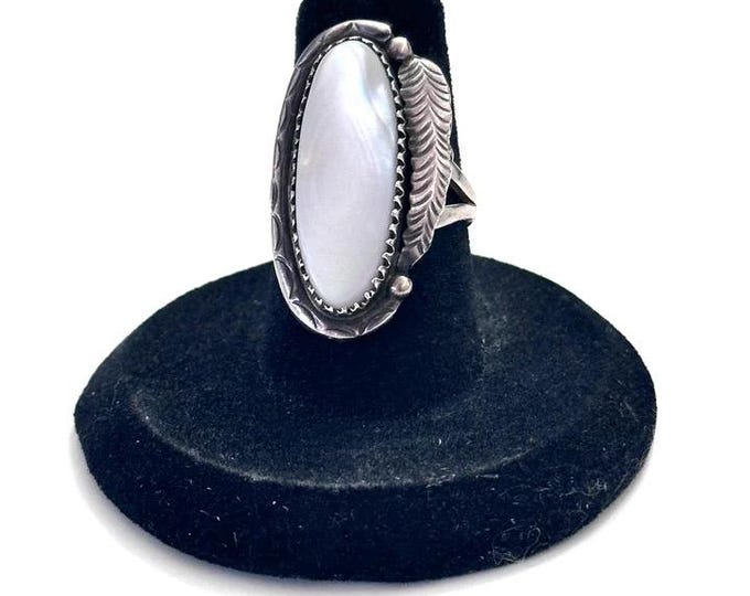 Vintage Navajo Mother of Pearl Sterling Silver Ring, Size 6.5