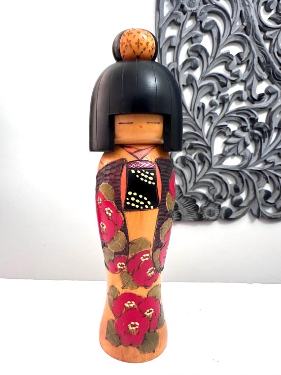 9.25 '' Kazuo Takamizawa Japanese Kokeshi Wooden Doll, Camellia Kimono
