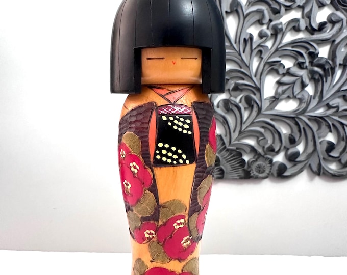 9.25 '' Kazuo Takamizawa Japanese Kokeshi Wooden Doll, Camellia Kimono