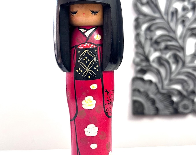 9'' Kokeshi Doll /Vintage Japanese Art/ Handmade / Wood Carved Girl Doll