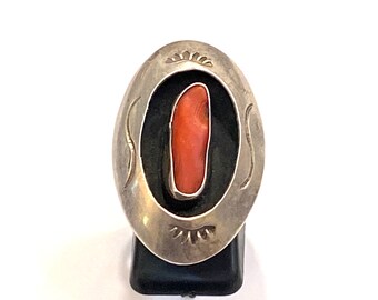 Size 7 Vintage Old Pawn Navajo Sterling Silver Shadow Box Coral Ring, A113