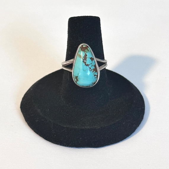 Size 6.75 Southwestern Sterling Silver & Turquoise Ring. (A057)