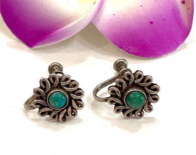 Old Vintage Turquoise Sterling Screw Back Earrings (E005)