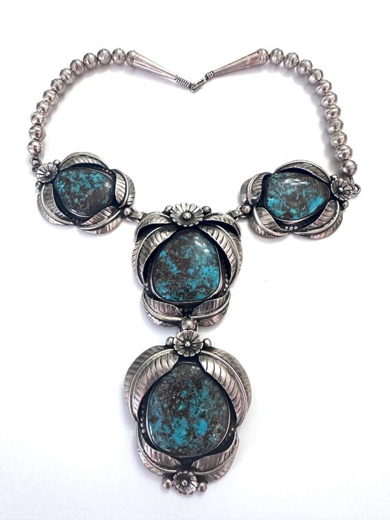 Vintage Native American Sterling Silver & Bisbee Turquoise Detailed Squash Blossom Choker Necklace