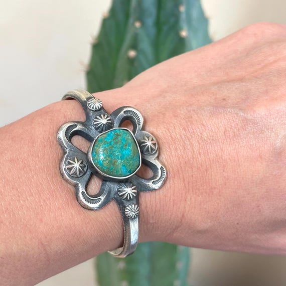 Beautiful Native American Sandcast Sterling Turquoise Cuff By Chimney Butte (B045)
