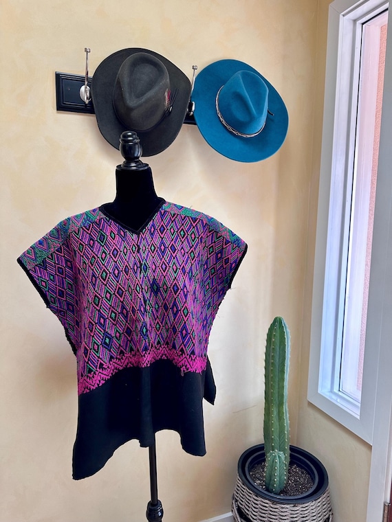 Vintage Guatemalan Handwoven Huipil Poncho, Vintage Textiles, Ethnic Wear