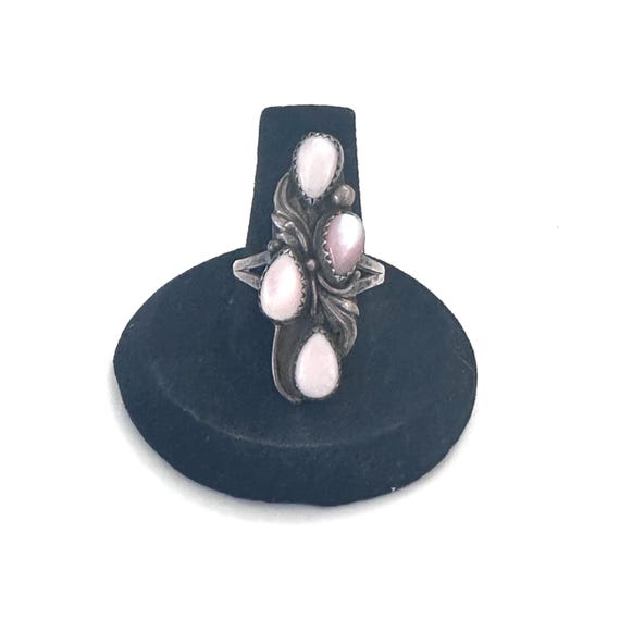 Size 9.5, Vintage Native American Sterling Ring with Mother of Pearl (A062)