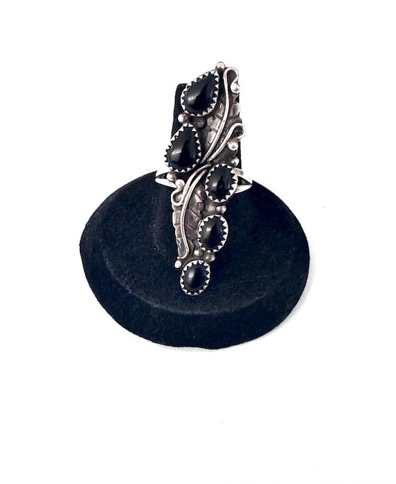 Size 9, Vintage Native American Sterling Silver Ring with Onyx Stones