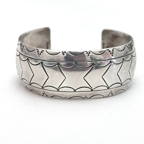 Vintage Southwestern Solid Sterling Silver Pattern Stamped Cuff Bracelet (B050)