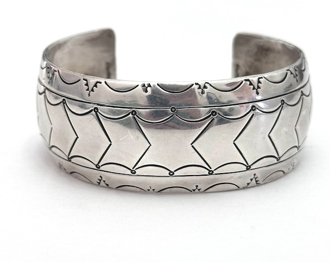 Vintage Southwestern Solid Sterling Silver Pattern Stamped Cuff Bracelet (B050)