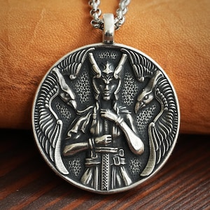 Viking Guardian Goddess Freya Valkyrie Shieldmaiden Necklace - Norse Odin Ravens Huginn Muninn - Protective Pendant With 22 Inch Chain