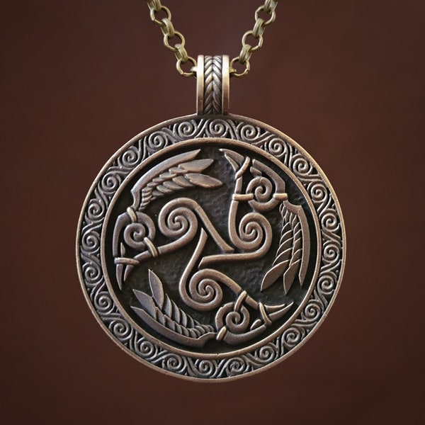 Dea celtica Morrigan Tre corvi Morrighan Triskelion Triskele Collana con ciondolo Medaglione con ciondolo