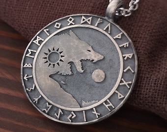 Keltisch und Wikinger inspirierte Halskette mit Wölfen Skoll Hati jagen Sonne und Mond - Gleichgewicht im Leben, Freundschaft Bester Freund Anhänger