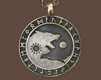 Collier loup loups vikings Skoll et Hati poursuivant l'équilibre entre le soleil et la lune dans la vie - Ensemble complet de runes Futhark - Pendentif Algiz Tiwaz Fenrir