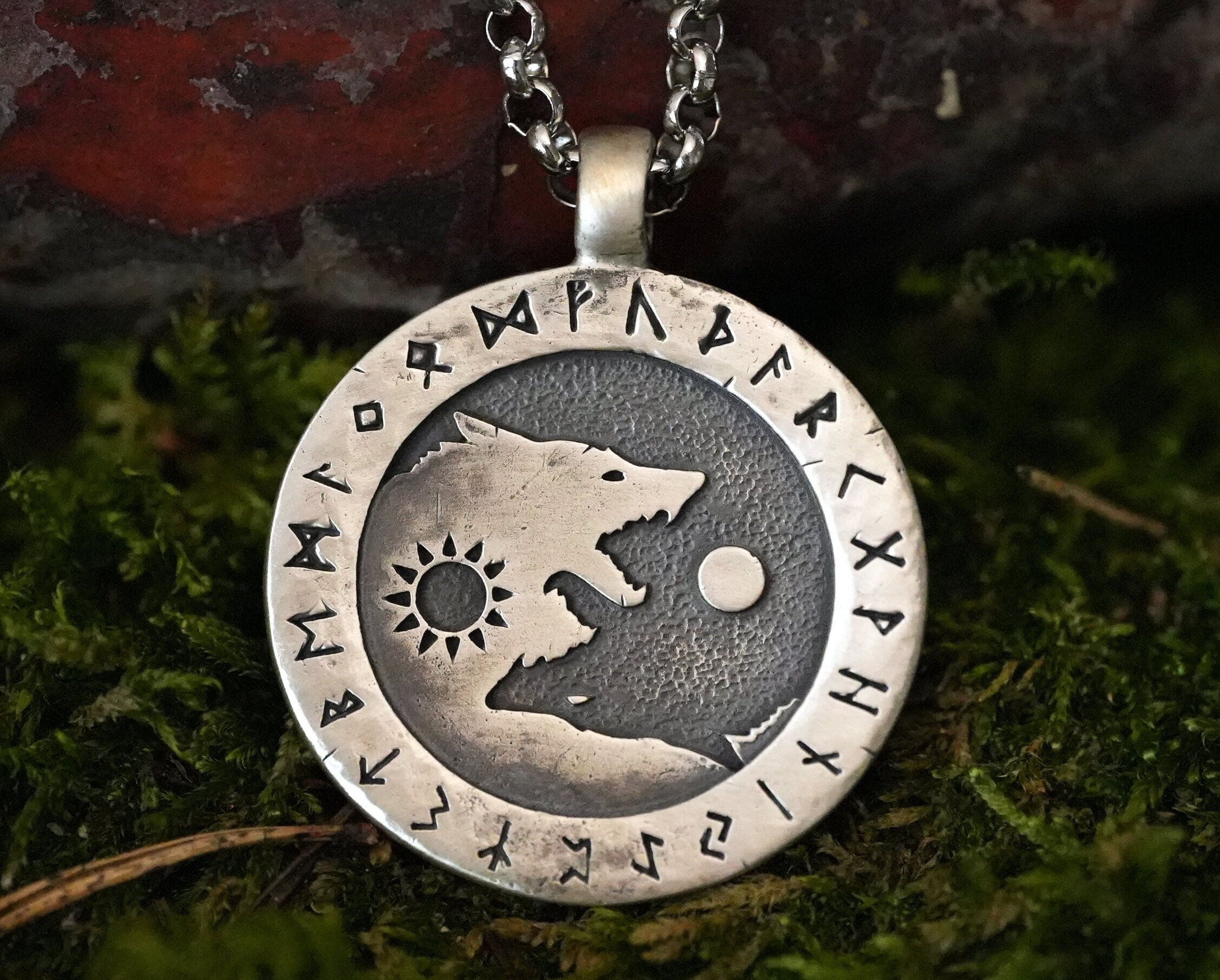Ciondolo Celtic Wolf and Moon in Argento Sterling Italia
