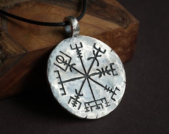 Viking Compass Vegvisir Norse Magical symbol to show way Pendant Necklace  Jewelry