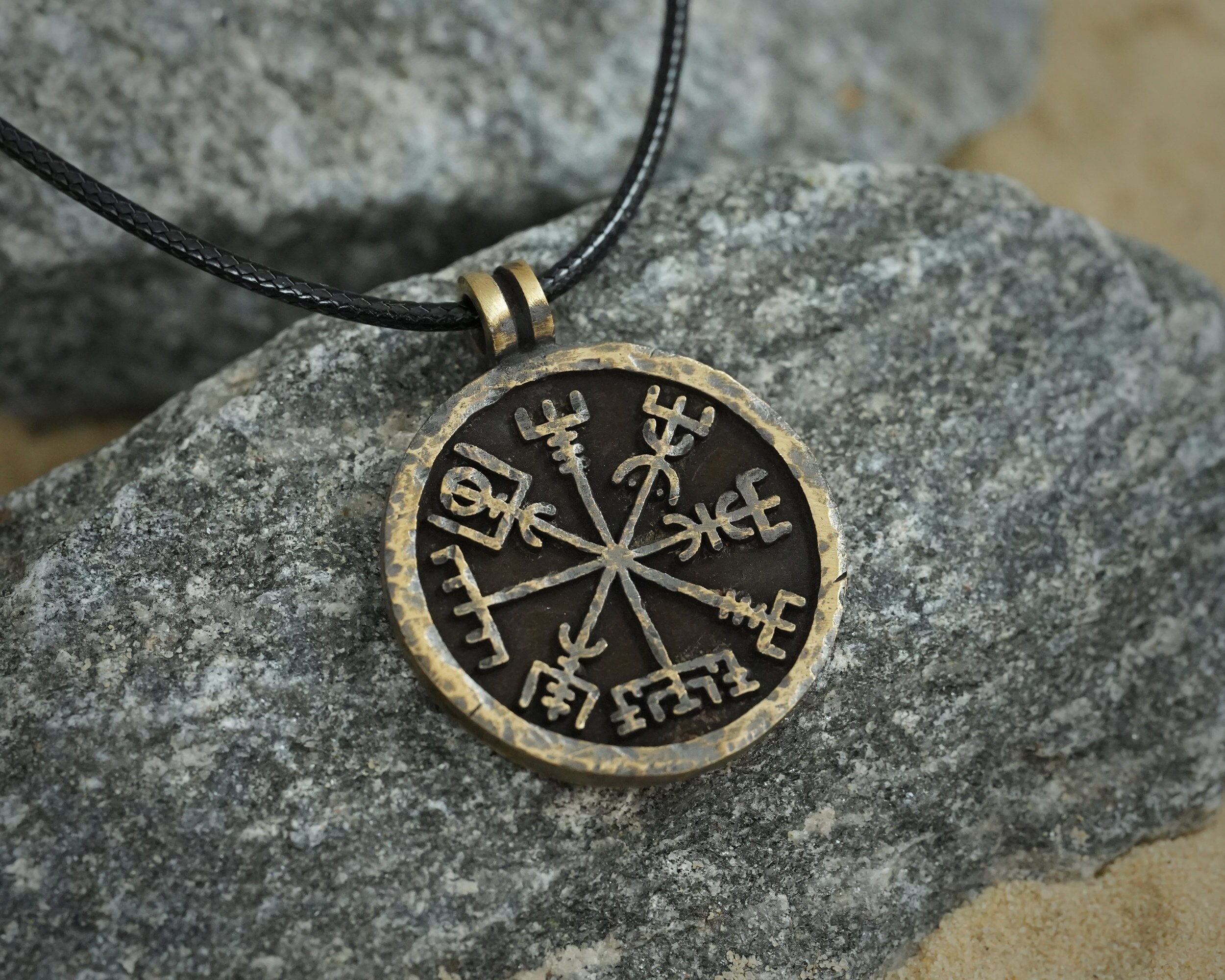 Vegvisir Viking Compass Pendant Necklace Jewelry - A Symbol That 