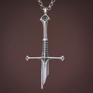 Fantasy Narsil Elven Punk Broken Sword Necklace – A Legendary Piece of Middle-Earth History Pendant Jewelry  Cosplay Gift for Men Women