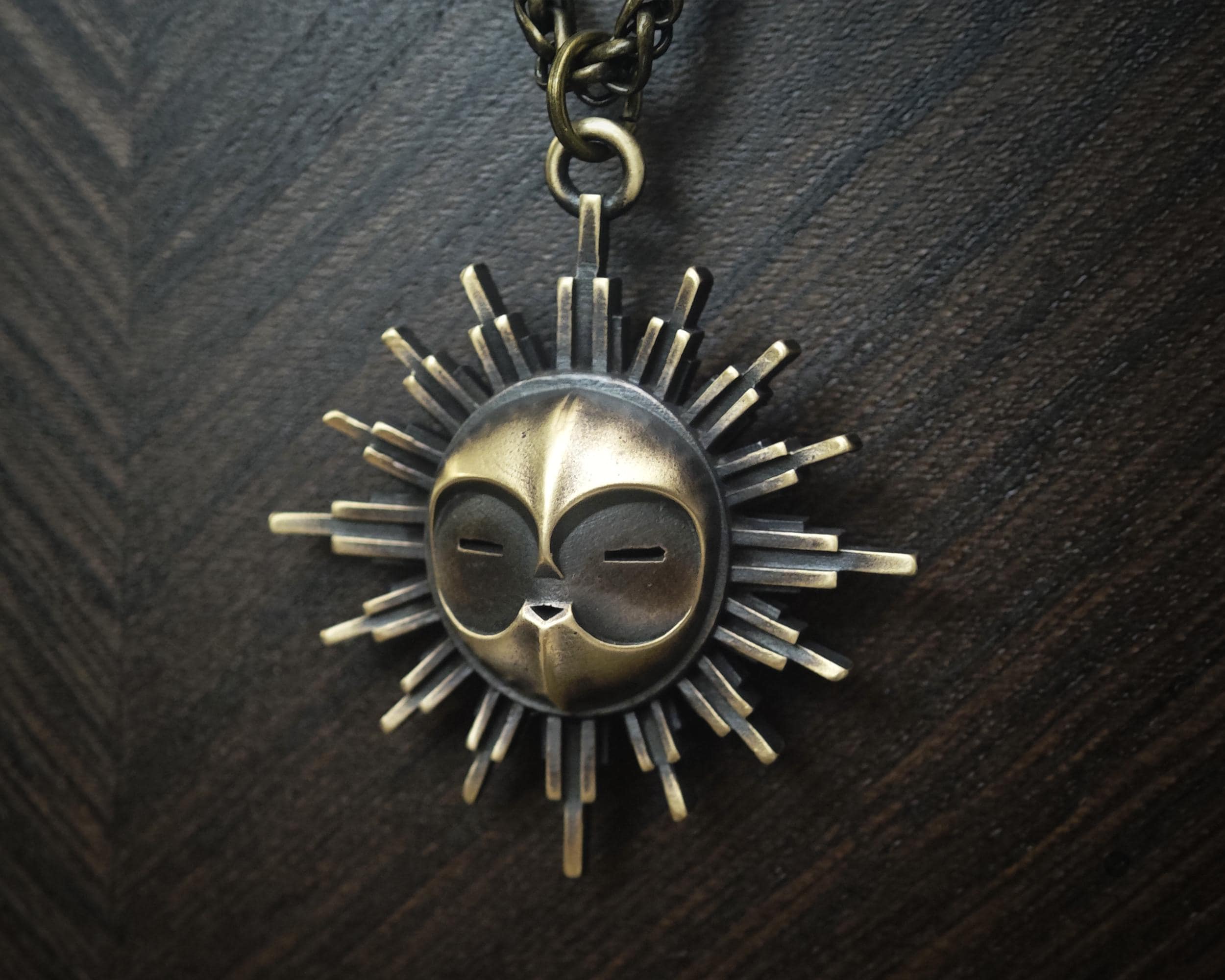 Esquie Mask Necklace - Expedition 33 Fantasy Game Jewelry - Clair