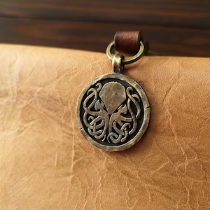 Cthulhu Octopus Keychain Lovecraft Jewelry Accessories Cosplay Leather