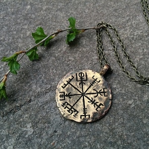 Vegvisir Necklace Viking Compass Traveler's Protective Pendant With Chain Viking Jewelry for Protection and Guidance image 5