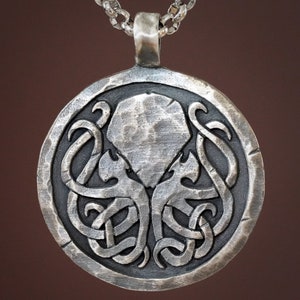 Collana con ciondolo amuleto Cthulhu in argento sterling 925 con catena
