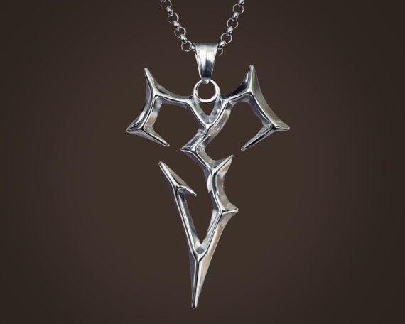 ファイナルファンタジー10 ティーダ　シルバーネックレス　スクウェアエニックス Large Sterling Silver Tidus Necklace From Final Fantasy X - Etsy