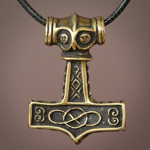 Handmade Viking Norse Thors Hammer Mjolnir Thor Pendant Necklace Jewery For Men And Women With Adjustable String