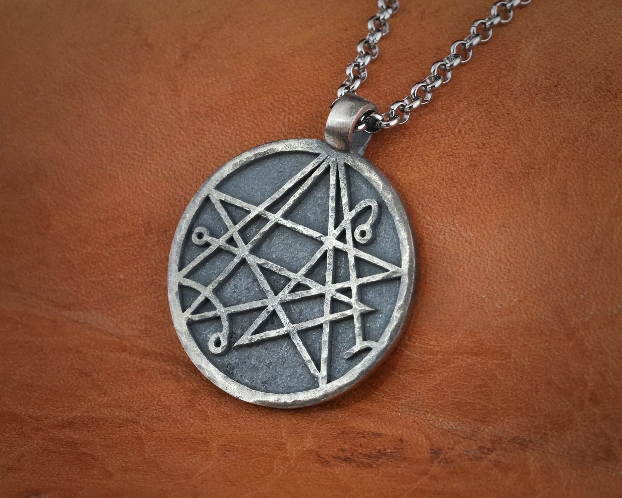 Lovecraft Cthulhu Necronomicum Necklace Pendant Amulet Jewelry 