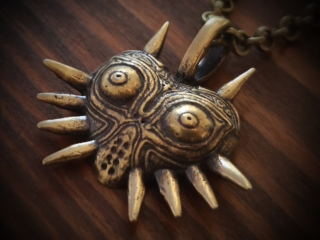 Majora's Mask Necklace Pendant Jewelry Legend Breath of the Wild Majora ...