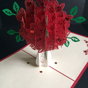 Buon Compleanno/Festa della Mamma/Ringraziamento/Guarisci presto/Pensando a te/Solo per dirlo/San Valentino/Cartolina pop-up 3D con rose rosse fatte a mano