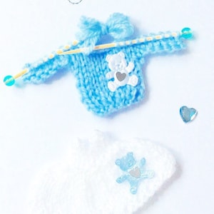 Carte faite main pour bébé garçon/Félicitations/Nouveauté/Amour/Pull tricoté