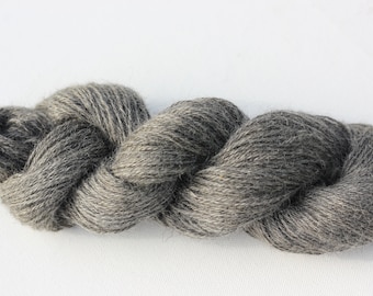 100g Gotland commercially spun (NOT superwash), British wool rare breed longwool, DK weight, apx. 230meters, mid-steel grey, apx 230 metres