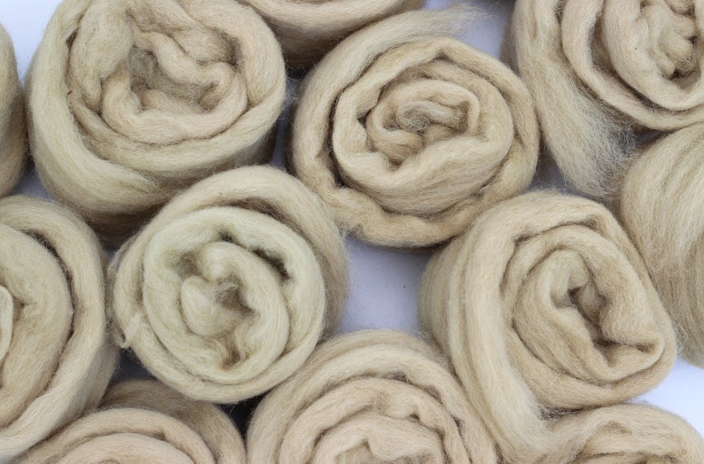 25g packs ready to spin or felt. all plant dyed light sage khaki olive green Spring Fern dyed Shetland roving