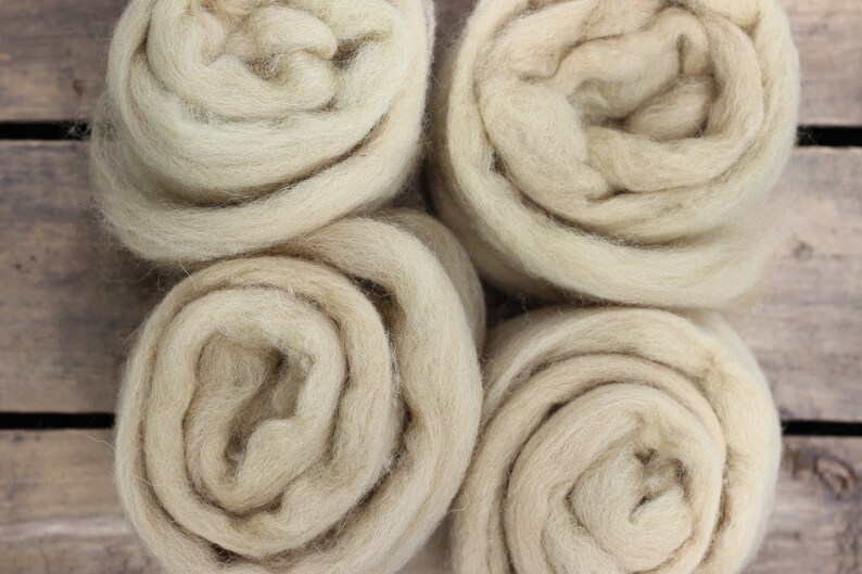 25g packs ready to spin or felt. all plant dyed light sage khaki olive green Spring Fern dyed Shetland roving