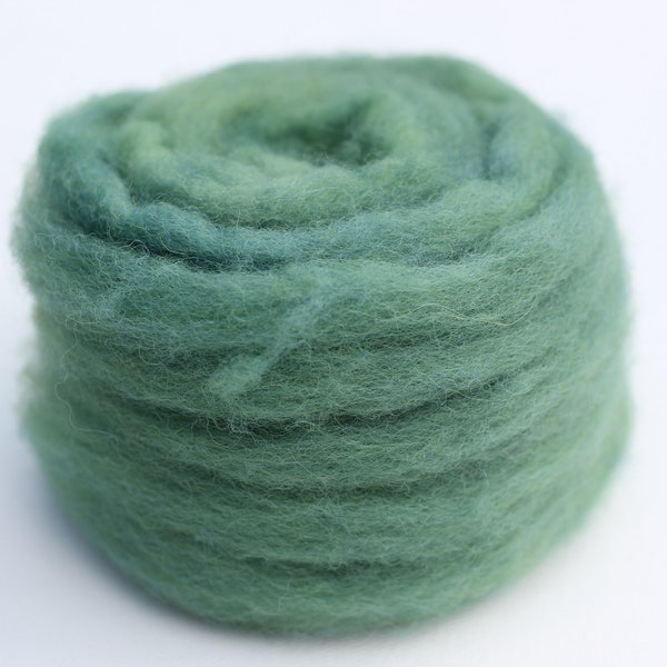 Indigo & Grape leaves plant dyed Shetland roving top, hand spinning felting, medium vintage green, 25g packs,