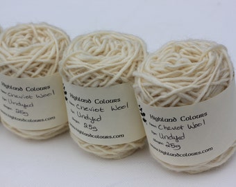 Handspun Cheviot British grown, undyed natural 'white', tapestry or rug weaving yarn,  25g pull-balls