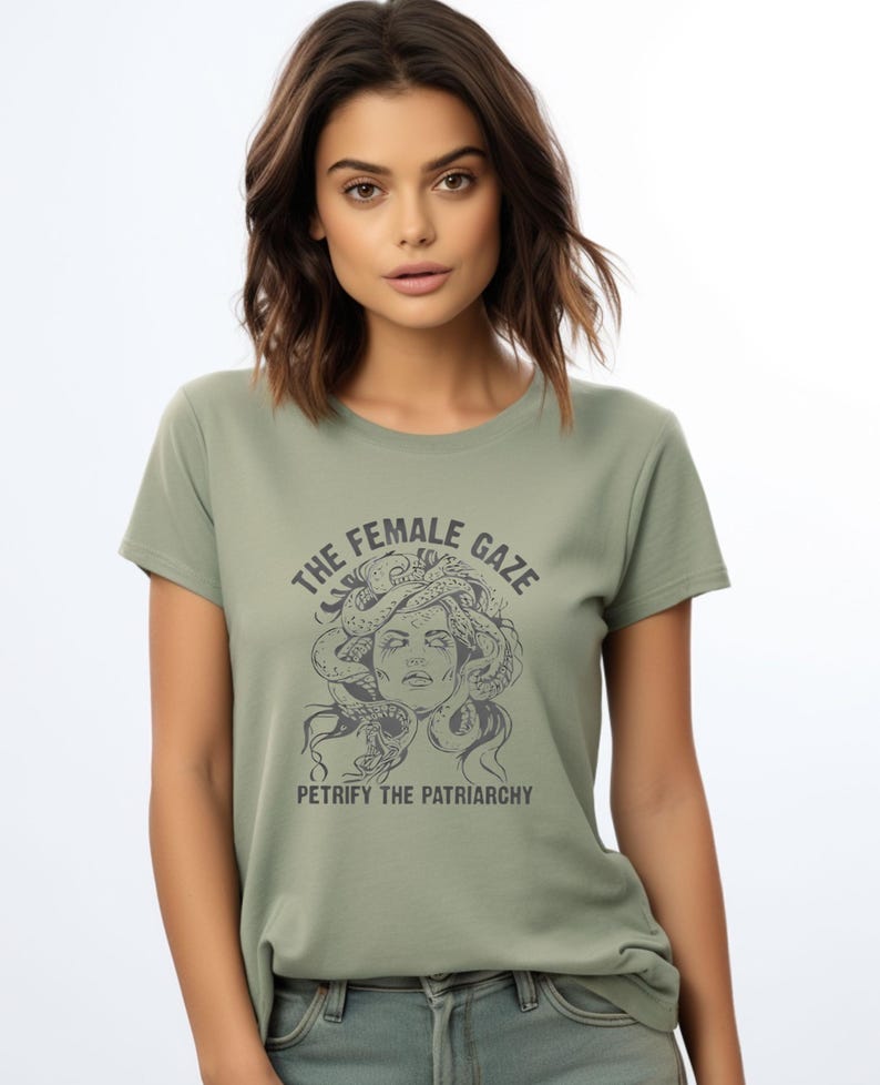 Débardeur Féministe Le Regard Féminin Petrify The Patriarchy Medusa Sweat à Capuche T-shirt Message Engagé Débardeur Féministe Le Regard Féminin Petrify The Patriarchy Medusa Sweat à Capuche T-shirt Message Engagé