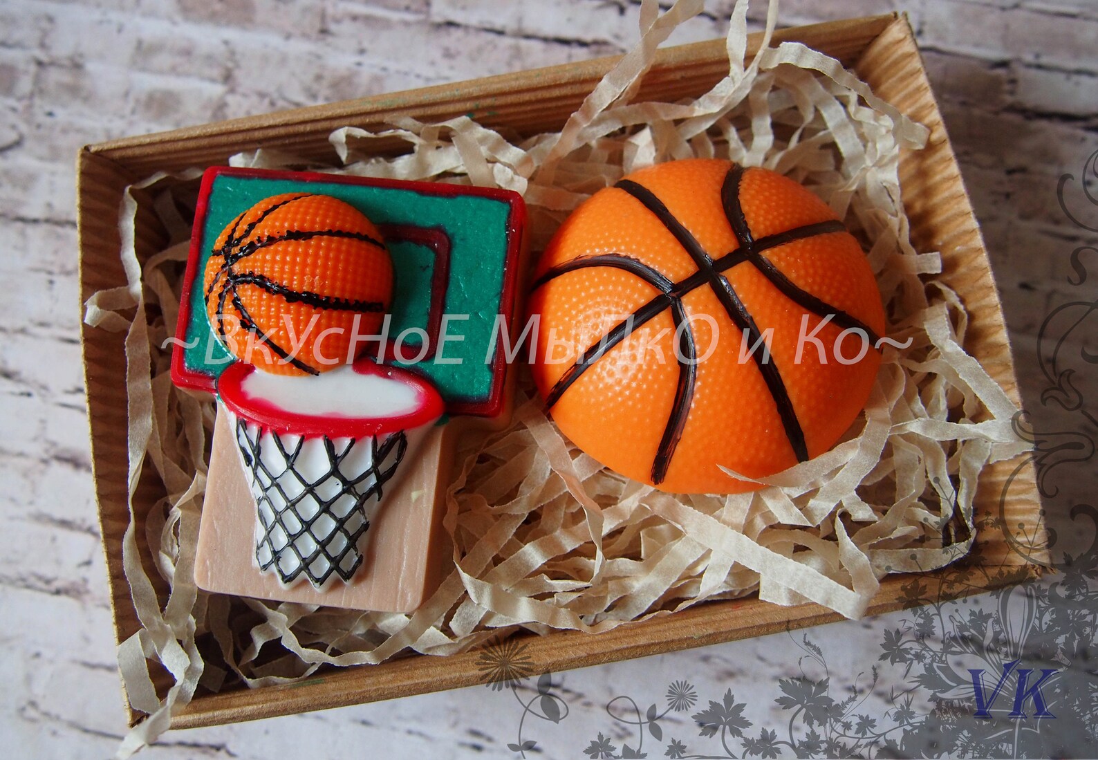 Что подарить волейболисту на новый год. Медальница волейболиста. Шоколадный набор волейболиста. Подарок тренеру по волейболу. Подарок волейболисту на день рождения.