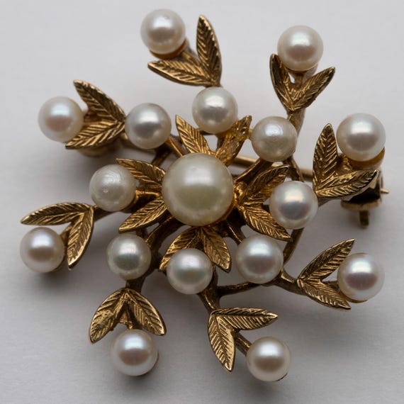 Vintage 9ct Yellow Gold Cultured Pearl Snow Flake Brooch