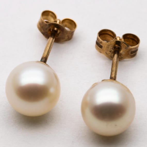 Vintage 9ct Yellow Gold Cultured Pearl Stud Earrings