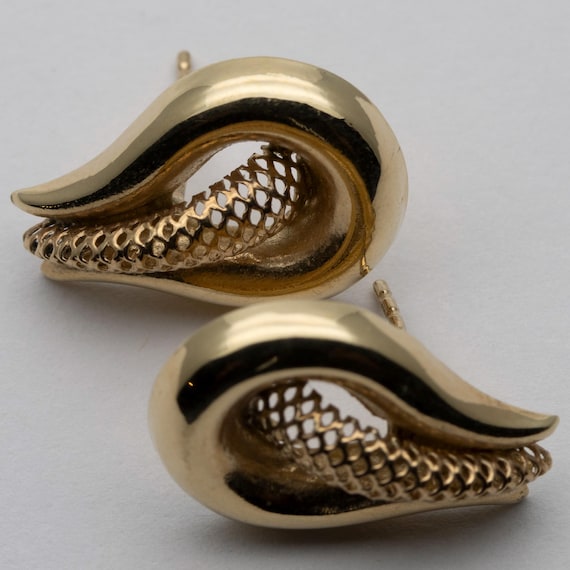 Vintage 18ct Gold Stud Earrings