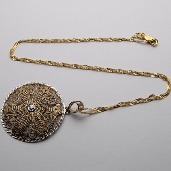 Vintage 9ct Yellow & White Gold Filigree Pendant Necklace