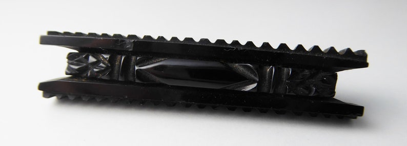 Antique Carved Whitby Jet Brooch Victorian Mourning Jewellery