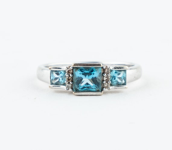 Vintage 9ct White Gold, Topaz & Diamond Trilogy Ring
